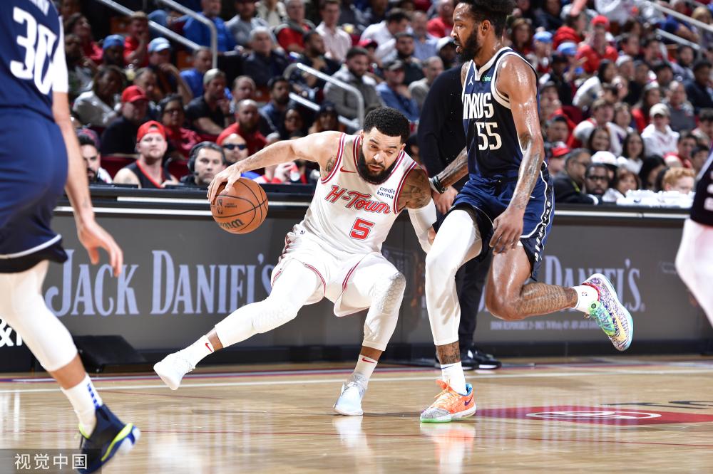 们对两位巨 们对两位巨