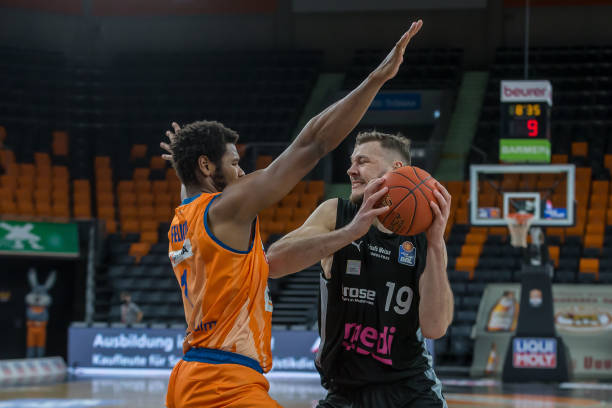 确保他们以 确保他们以