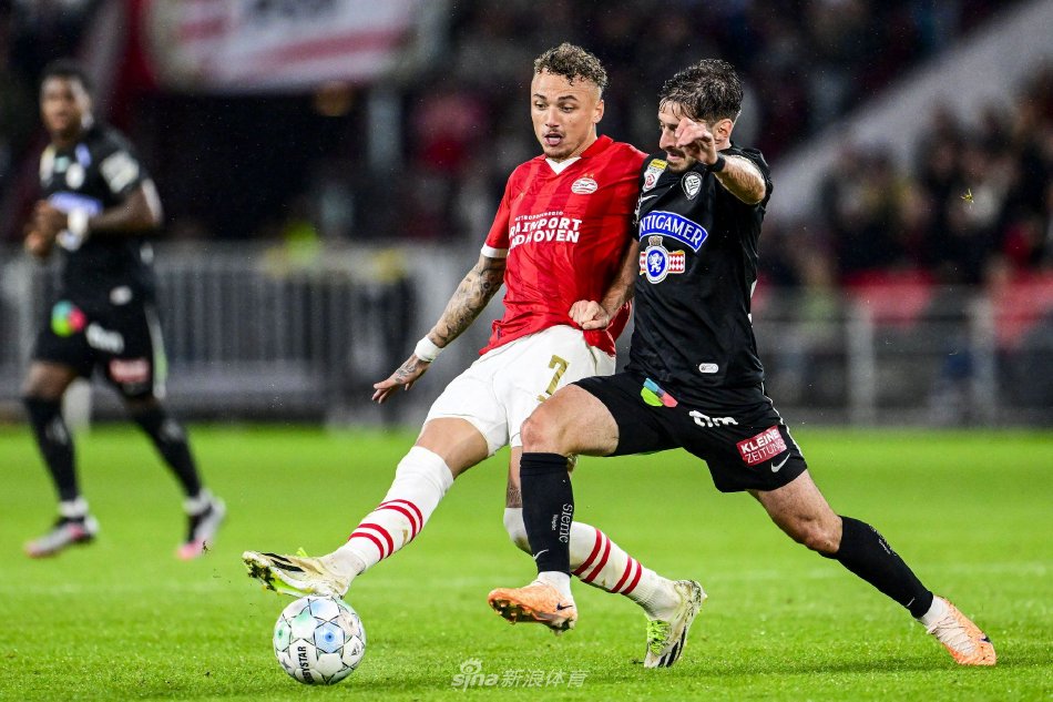 扭伤脚踝被 扭伤脚踝被